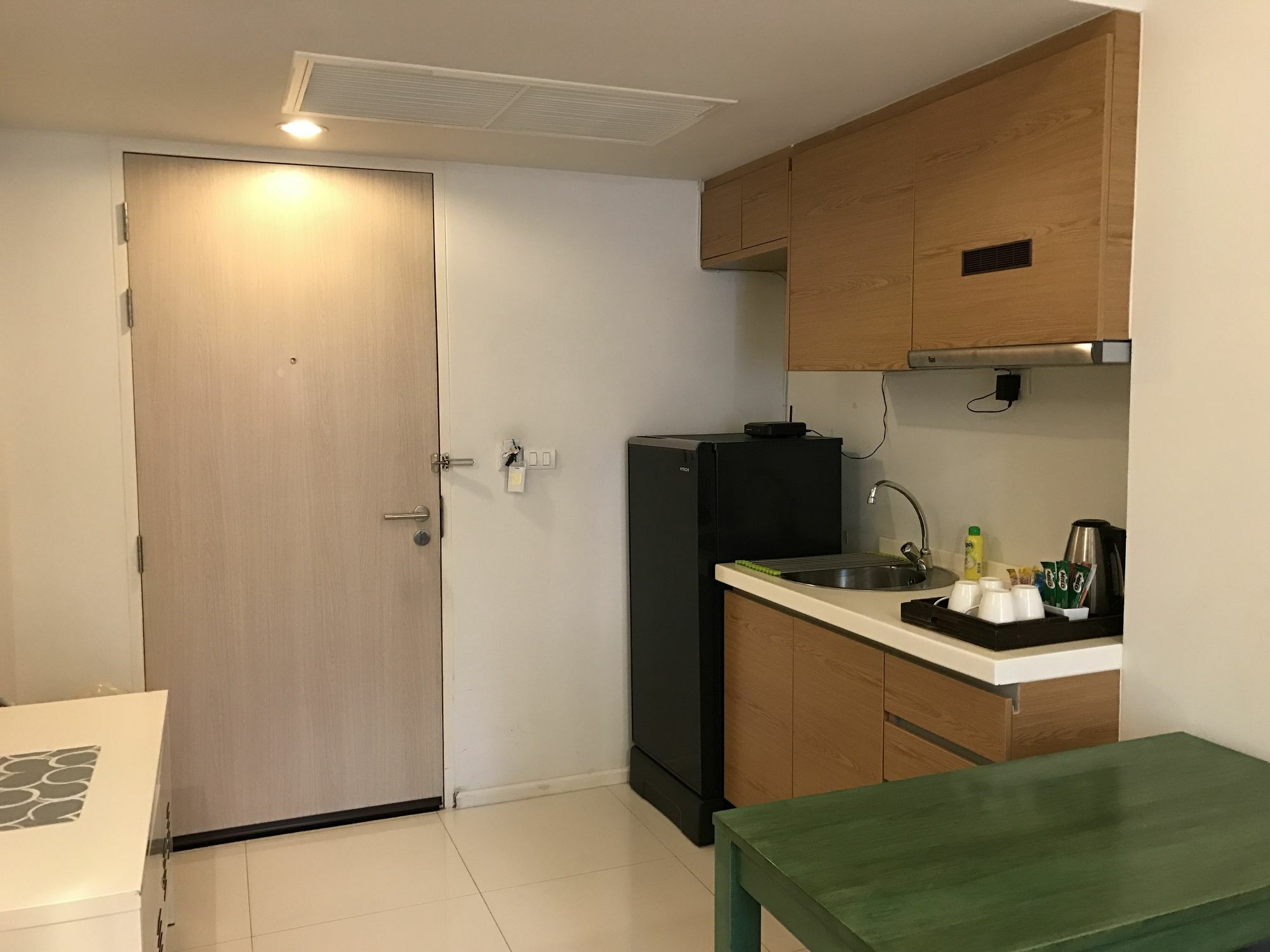 Urban House Hotel Банкок Екстериор снимка