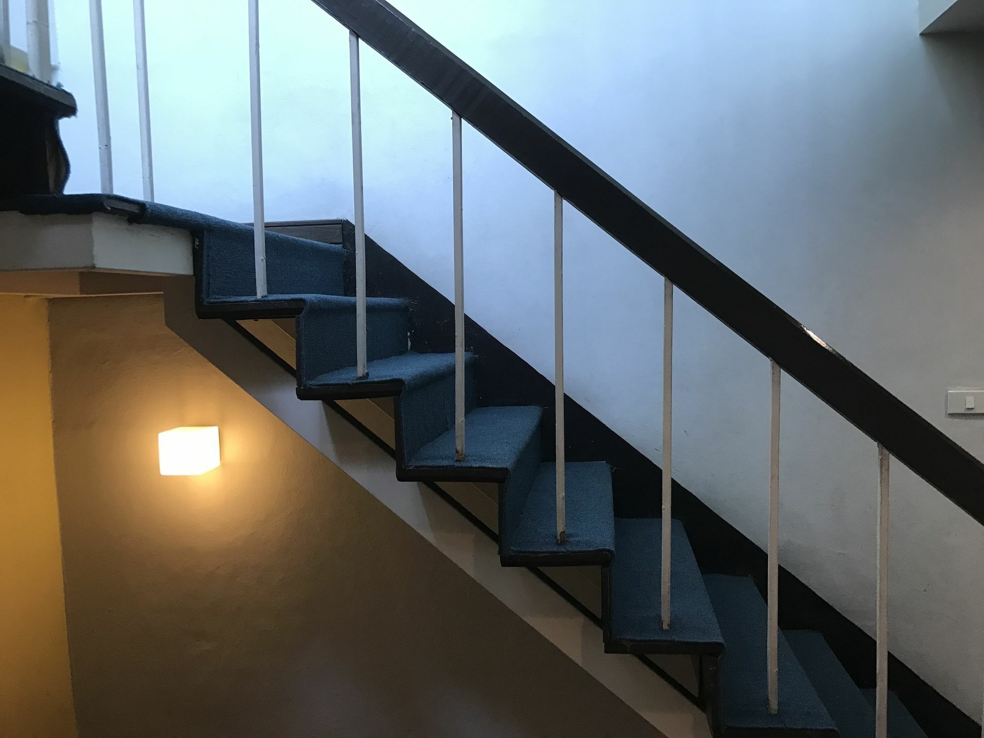 Urban House Hotel Банкок Екстериор снимка