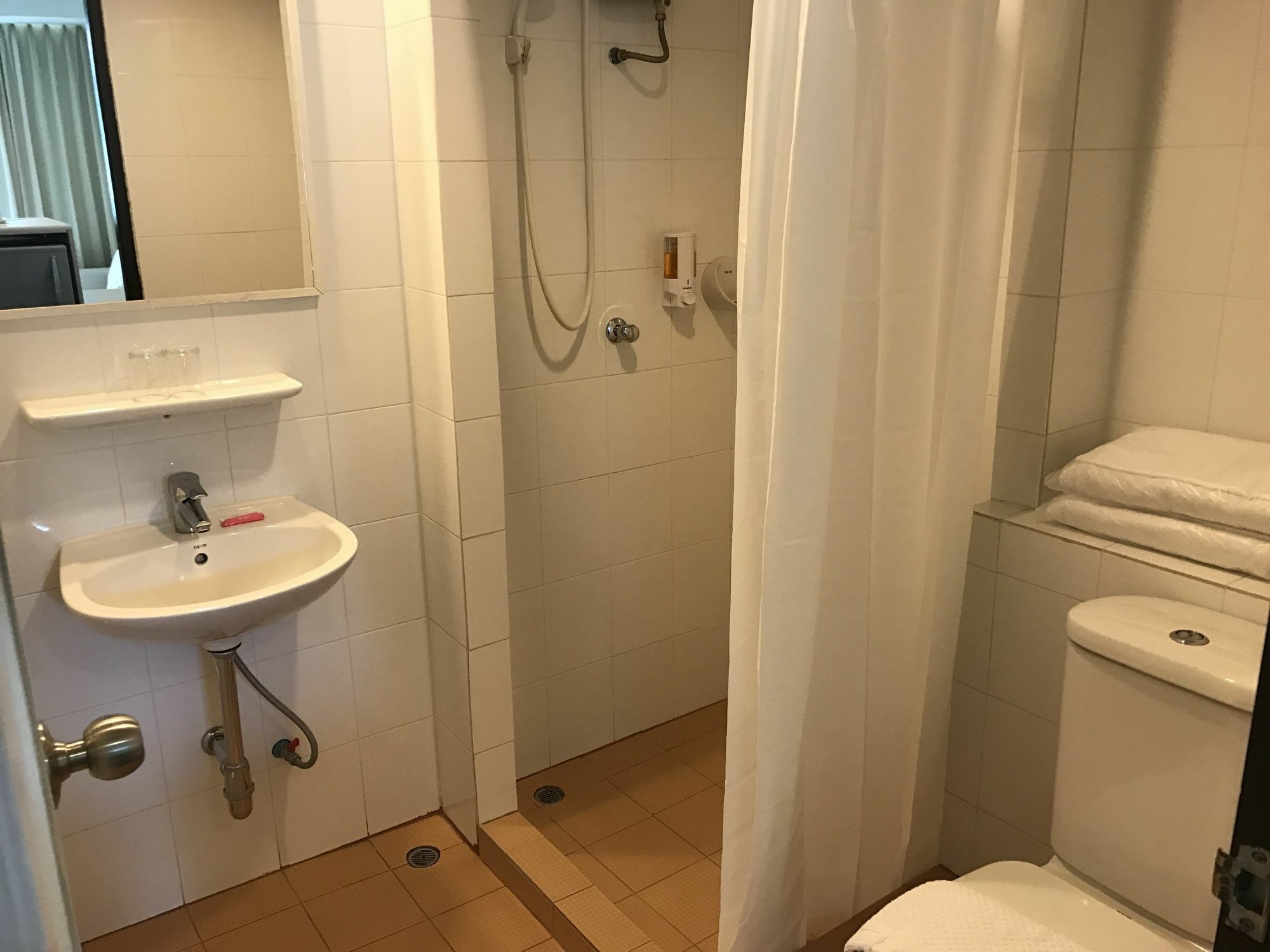 Urban House Hotel Банкок Екстериор снимка