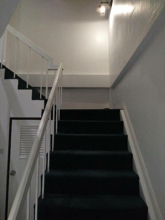 Urban House Hotel Банкок Екстериор снимка