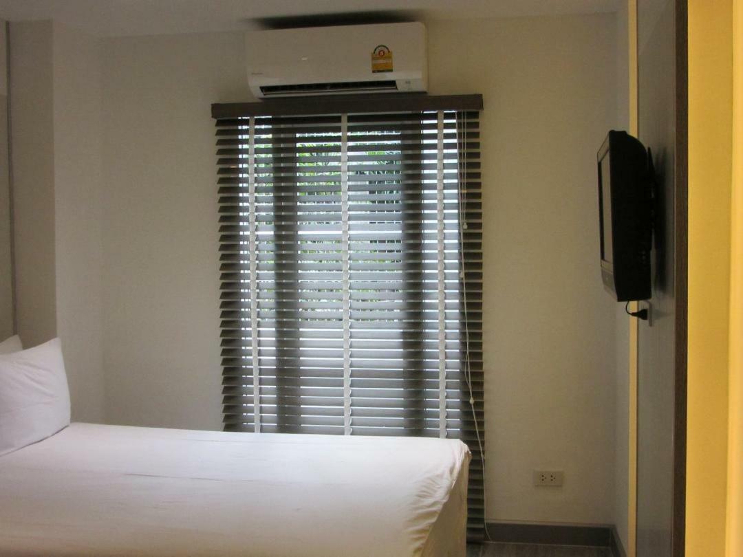 Urban House Hotel Банкок Екстериор снимка